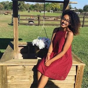 Meet your Posher, Bezawit